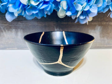Kintsugi Dish, Kintsugi Bowls, Personalized Gifts, Gifts for Her, Home Decor, Minimalist Style, Kintsugi Repaired Black Stoneware Bowl